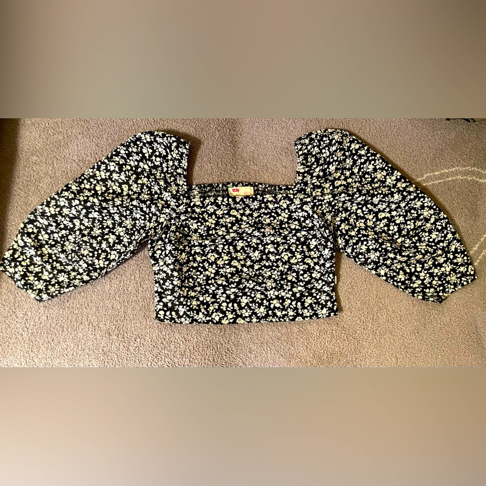 Levi’s Yvie Puff Sleeve Floral Top